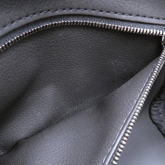 LOUIS VUITTON Dop kit Monogram Eclipse Noir M46354 - Picture 11 of 14